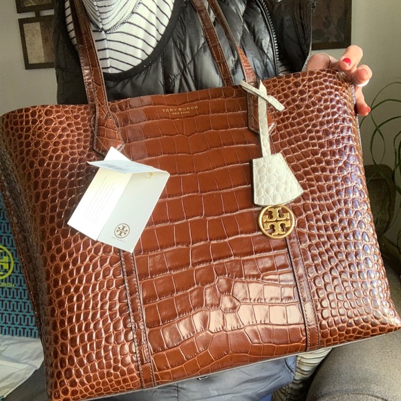 SOLD⛔️Authentic TORY BURCH Embossed leather triple compartment tote - Picture 3 of 15